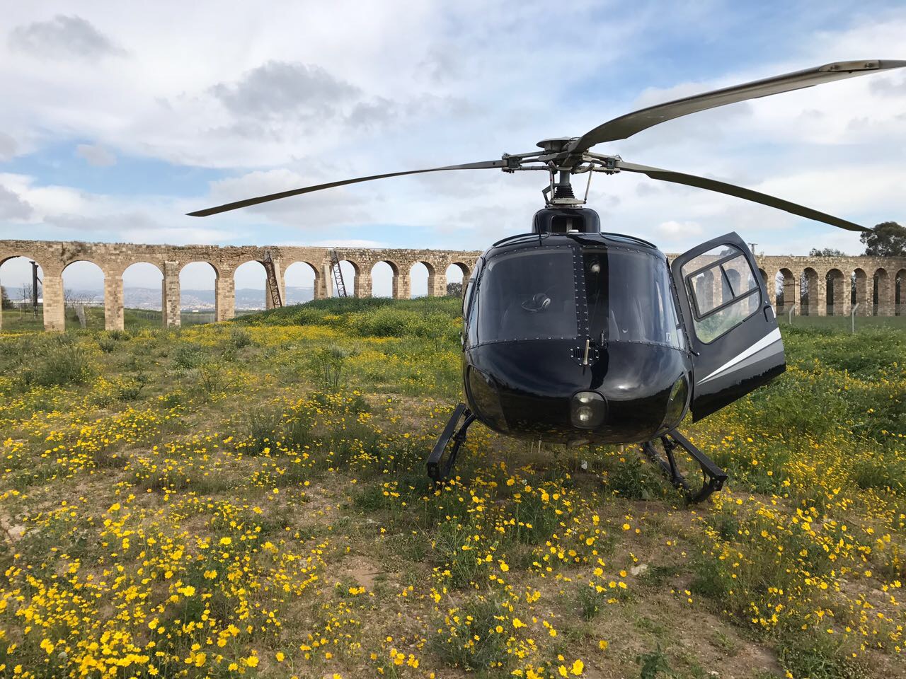Bell 206 helicopter